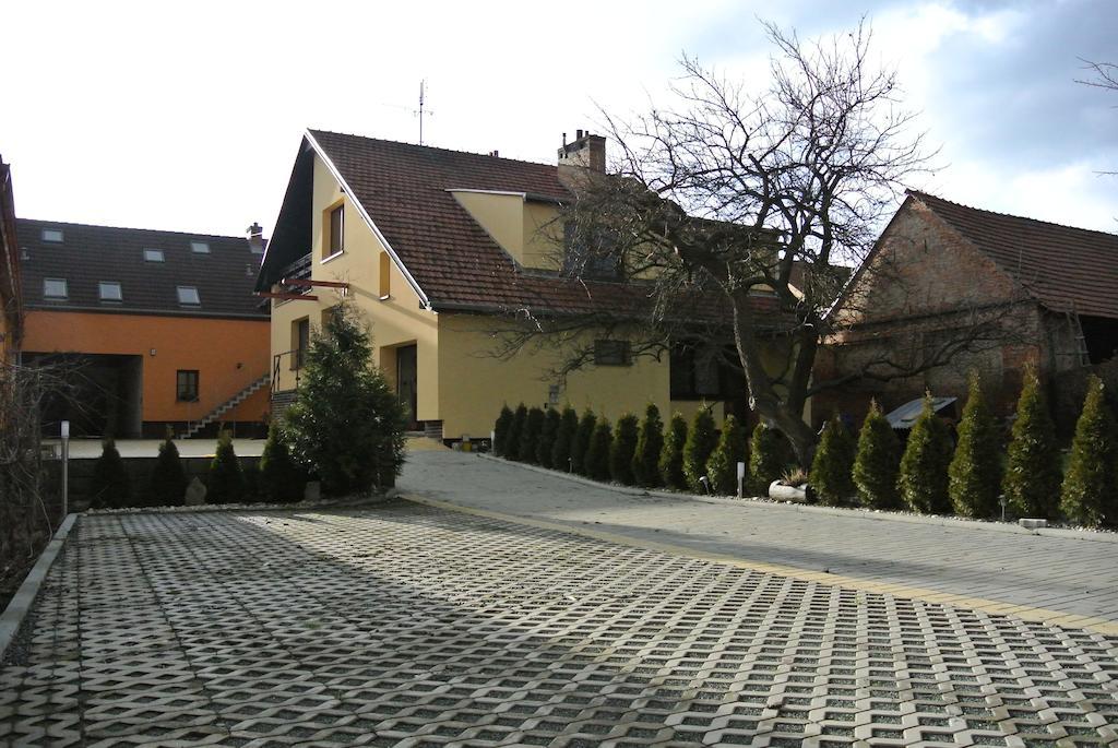 Penzion U Reky Vojkovice  Ngoại thất bức ảnh