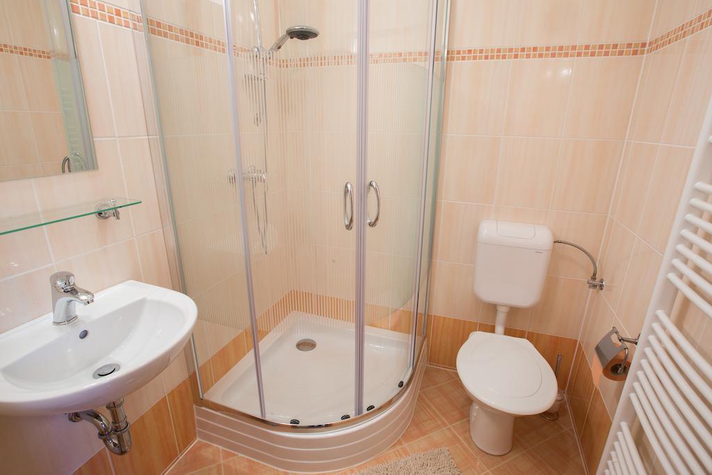 Penzion U Reky Vojkovice  Ngoại thất bức ảnh